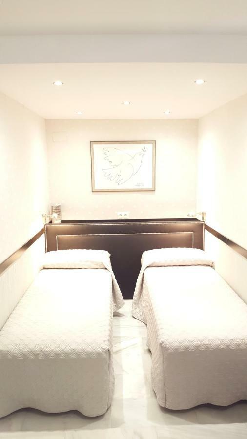 Malaka Apartment Malaga Ngoại thất bức ảnh