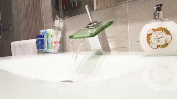 Malaka Apartment Malaga Ngoại thất bức ảnh