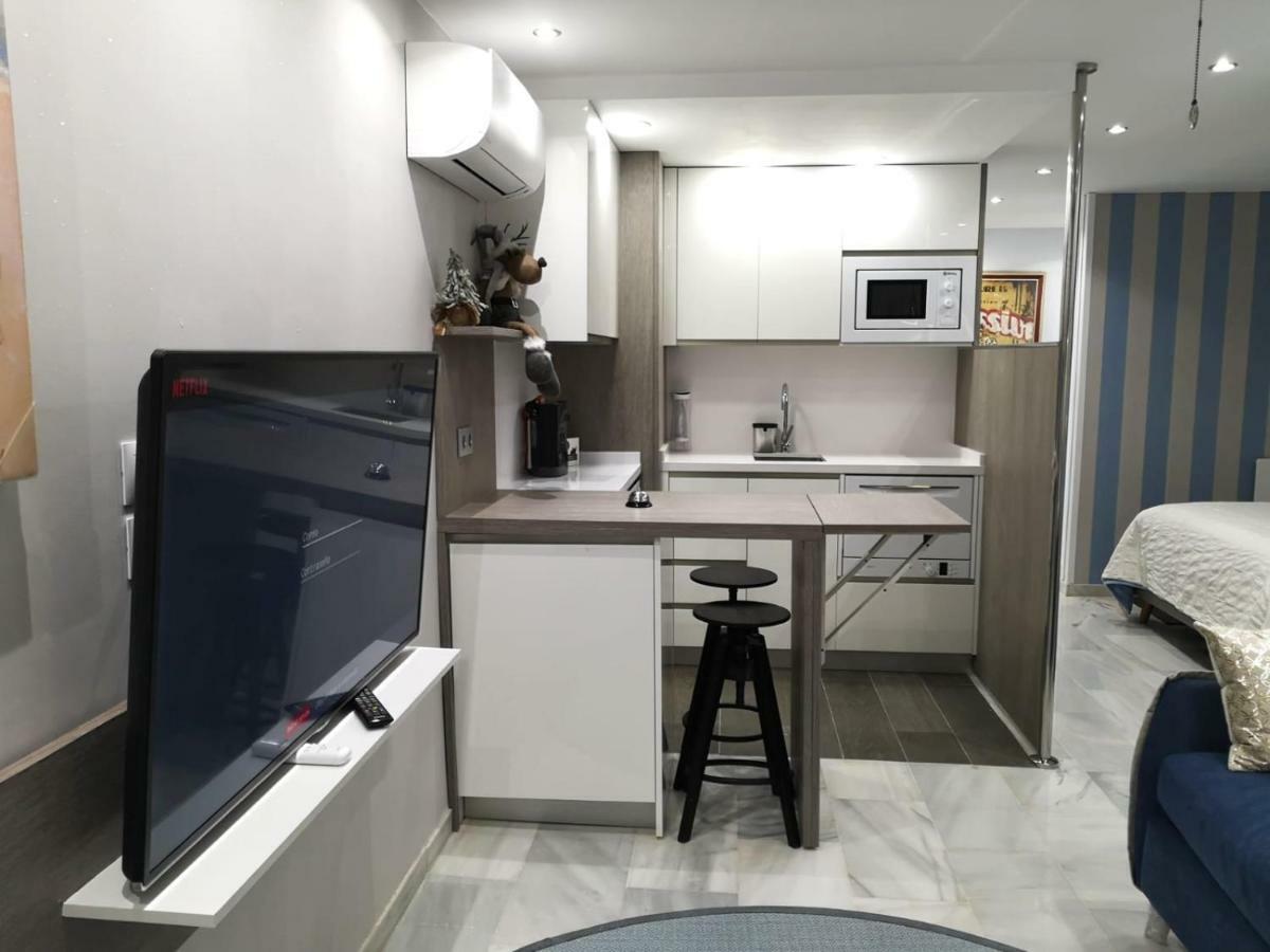 Malaka Apartment Malaga Ngoại thất bức ảnh